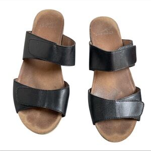 Dansko women’s Vienna Slide black leather Sandal size EU 38
